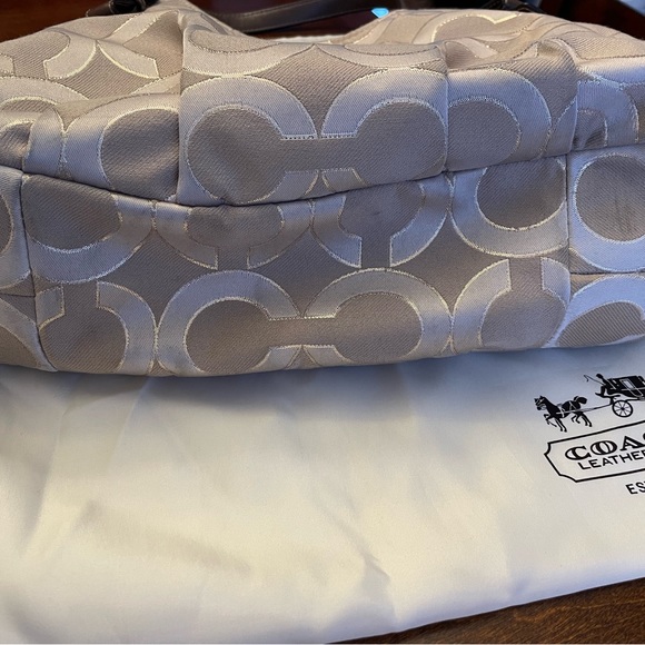 Coach Madison OP Art Maggie Handbag. Gold and Tan - Picture 10 of 16